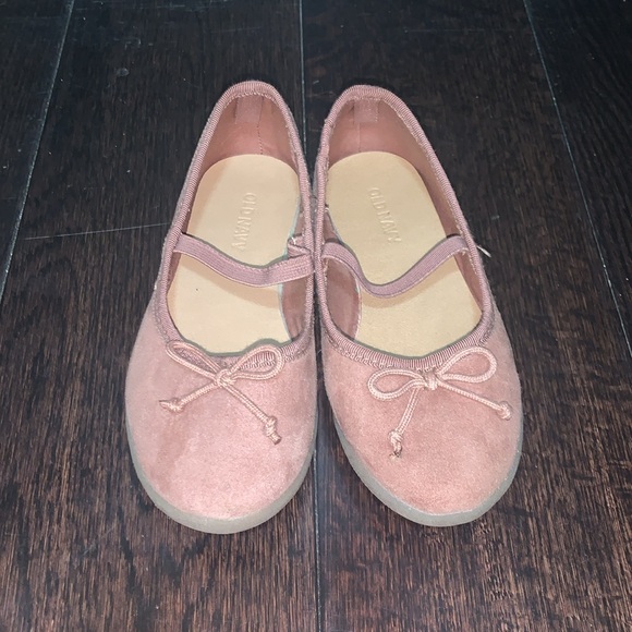 EUC! Toddler shoes from Old Navy! - Picture 2 of 6